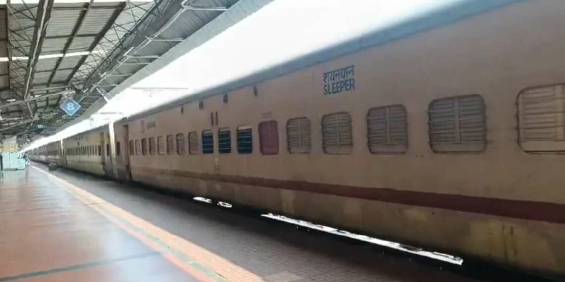 Visakhapatnam-Cherlapalli train departs empty despite Sankranti rush