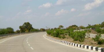 15 roads to be developed to ease traffic between Gajuwaka in Visakhapatnam & Bhogapuram